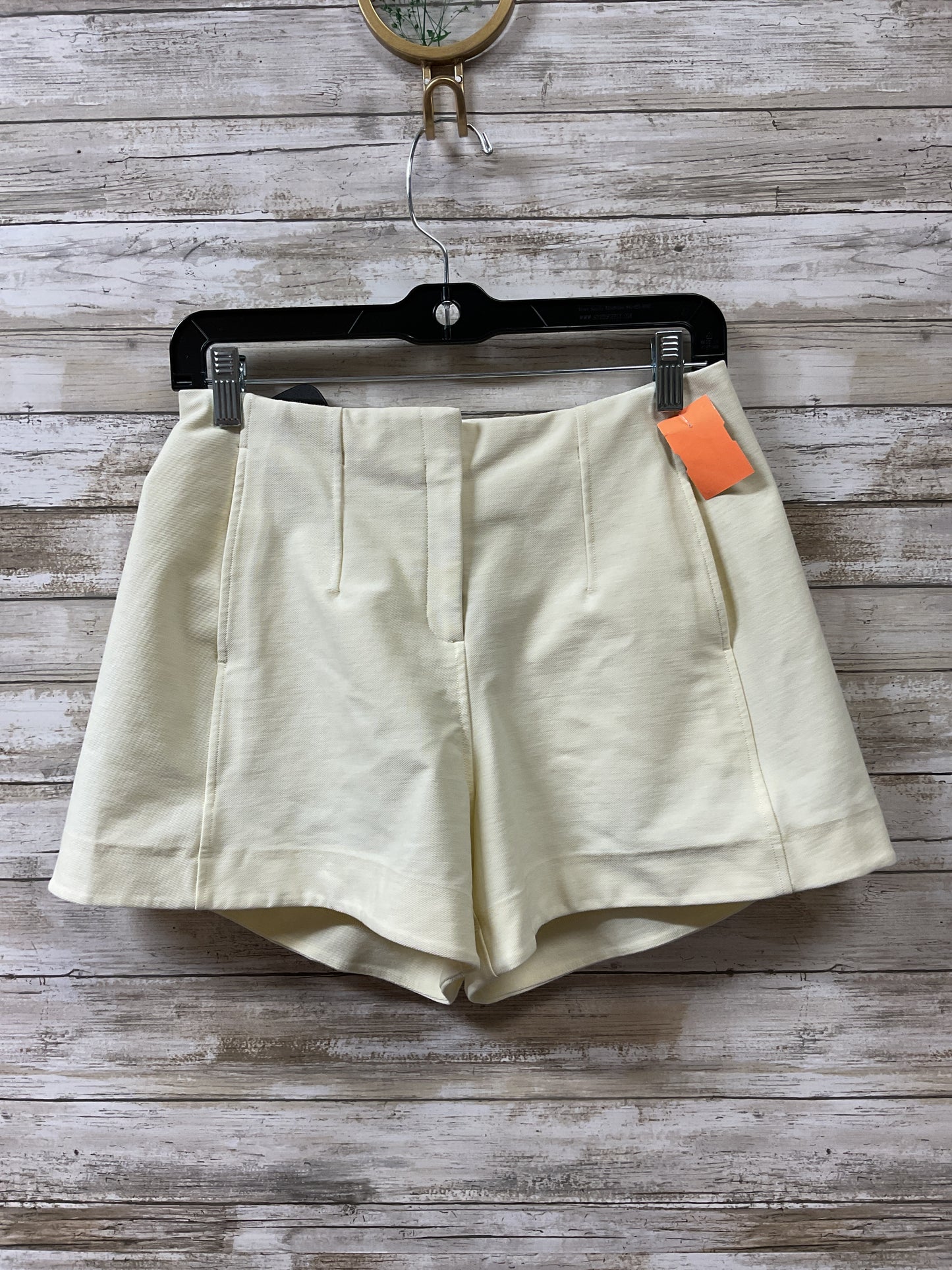 Shorts By Lululemon In Yellow, Size:4
