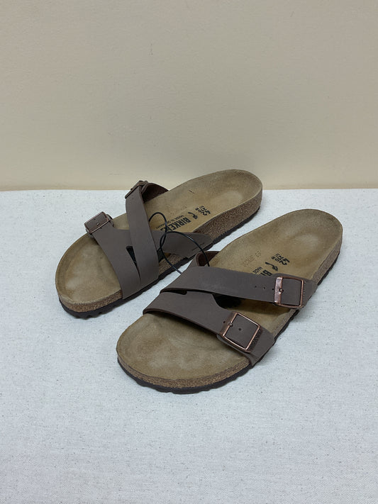 Shoes Flats By Birkenstock In Brown, Size:11