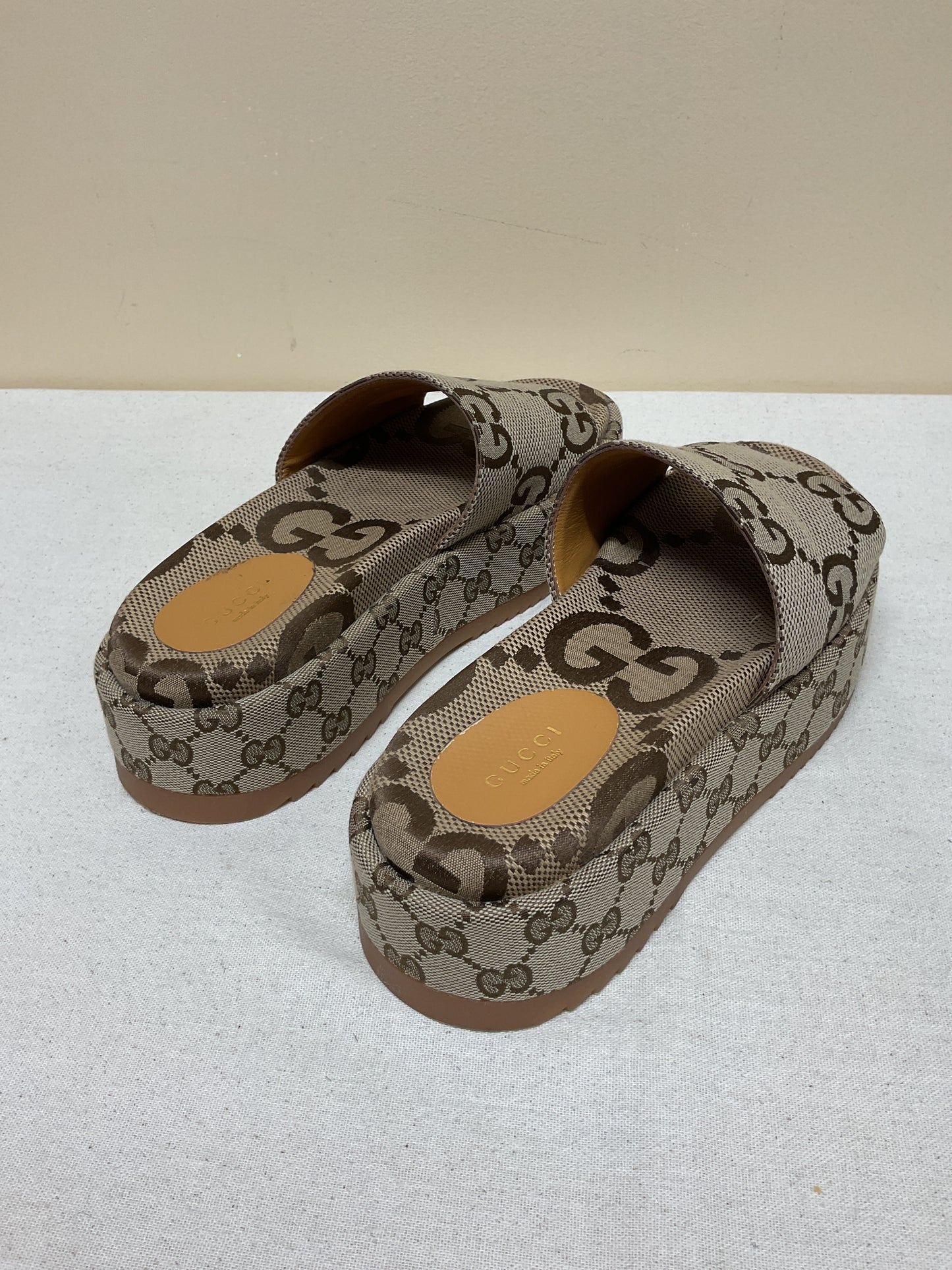 Sandals Luxury Designer By Gucci In Brown, Size:8