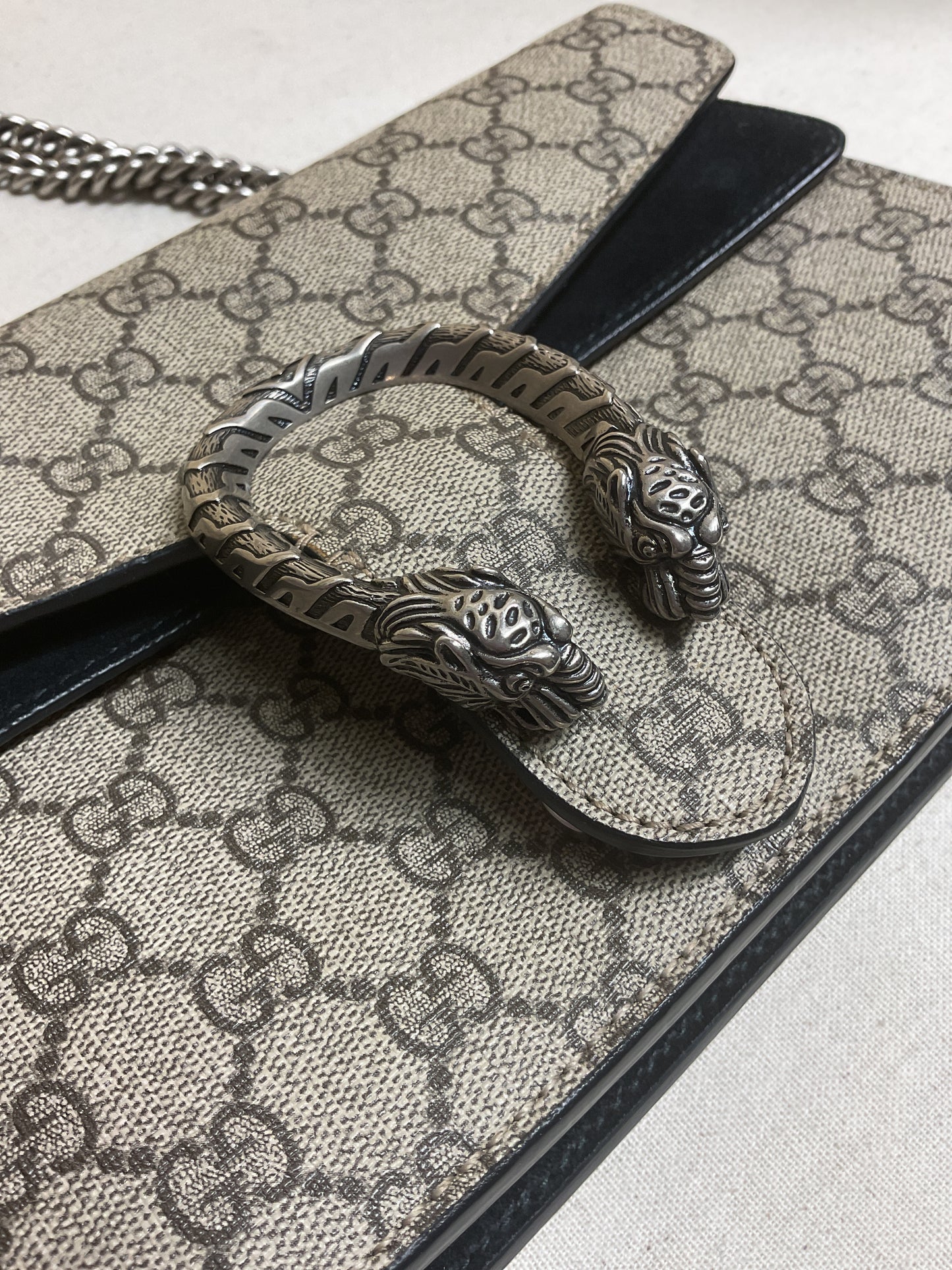 Handbag Luxury Designer By Gucci In Black & Tan, Size:Medium