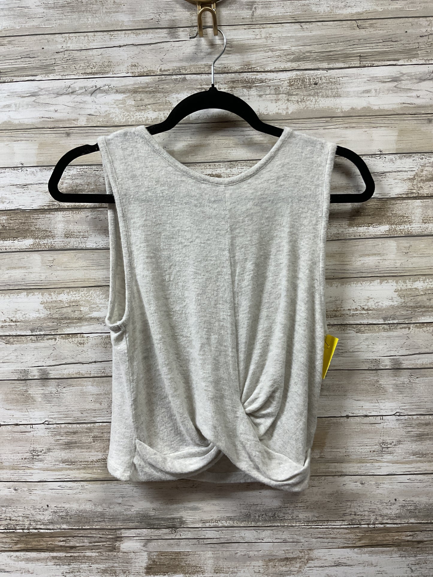 Top Sleeveless By Clothes Mentor In Grey, Size:M