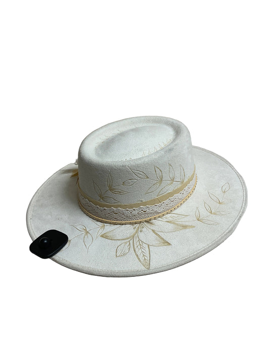 Hat Cowgirl By Clothes Mentor In Cream