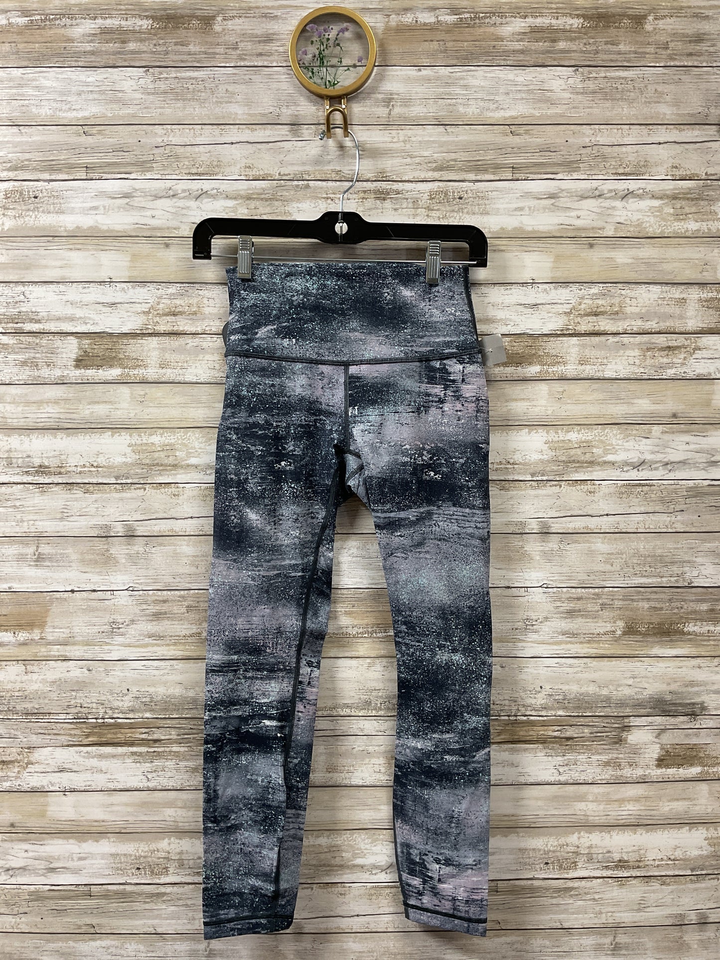 Athletic Leggings By Lululemon In Grey, Size:4