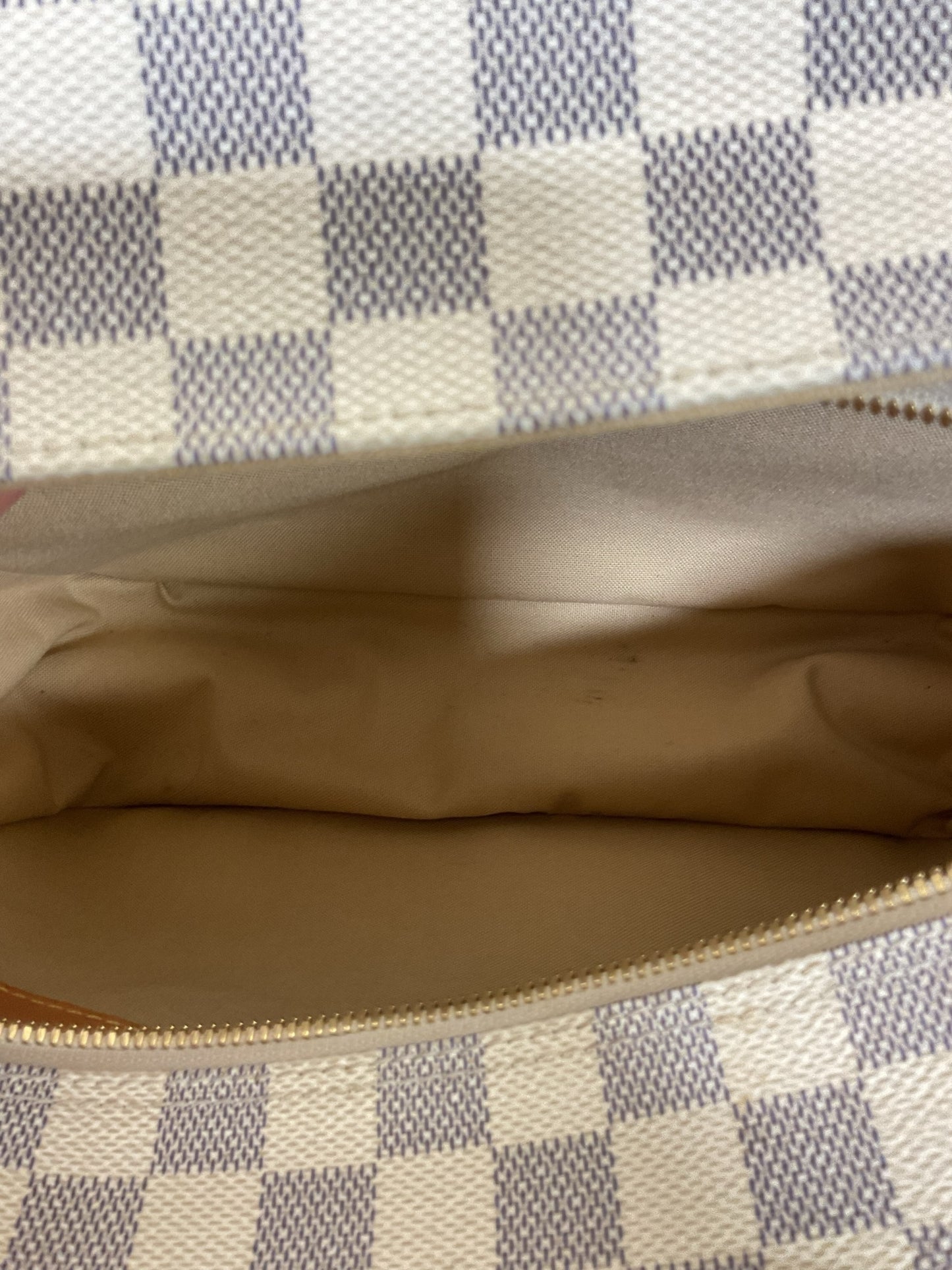 Handbag Luxury Designer By Louis Vuitton In Checkered Pattern, Size:Medium