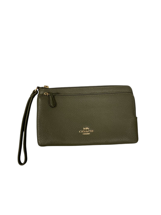 Wristlet Designer By Coach In Green, Size:Large