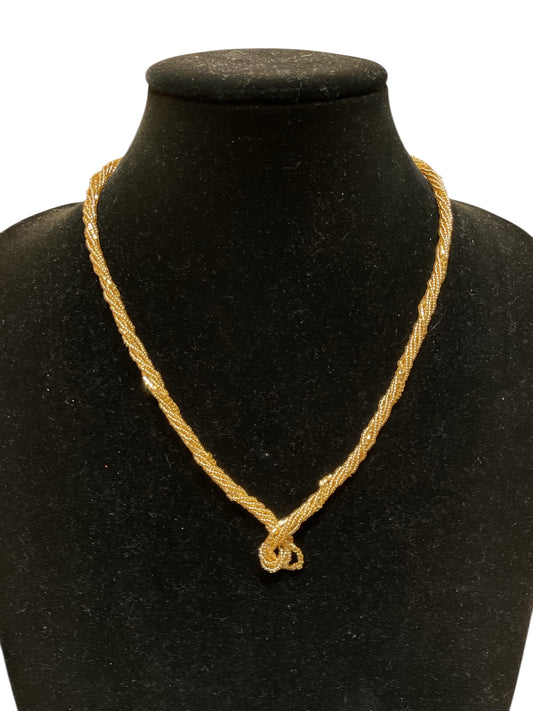 Necklace Chain By Clothes Mentor In Gold