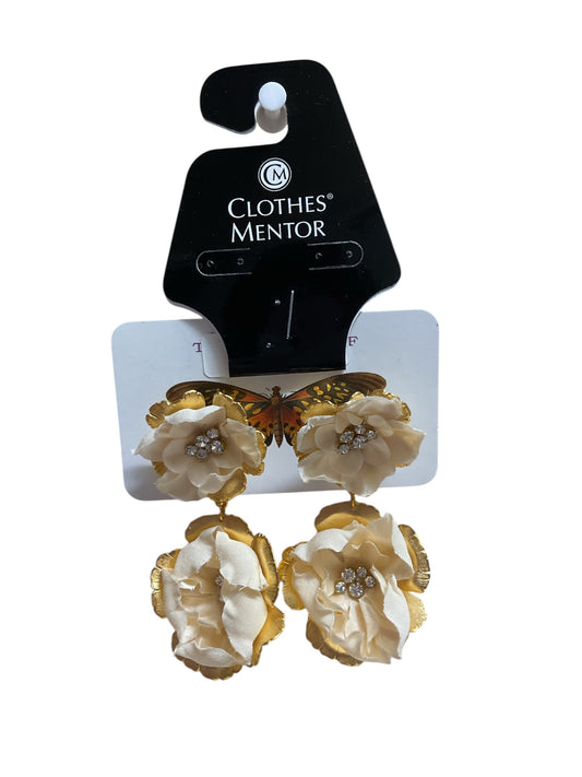 Earrings Statement By Clothes Mentor In Gold & White