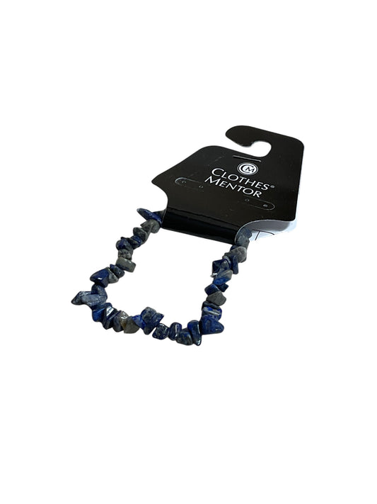 Bracelet Beaded By    Clothes Mentor In Blue & Grey