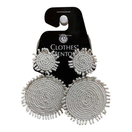 Earrings Dangle/Drop By Clothes Mentor In White