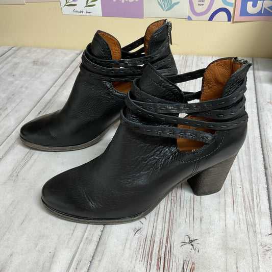Boots Designer By Frye In Black, Size:8.5