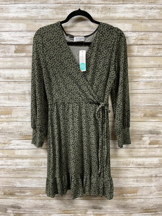 Dress Casual Short By Clothes Mentor In Green, Size:M