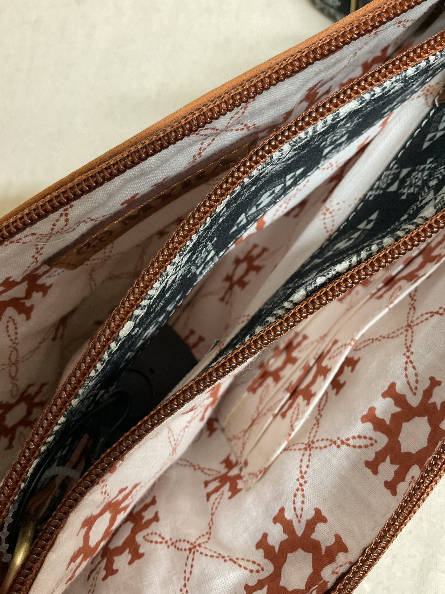 Crossbody By Myra In Black & White, Size:Medium