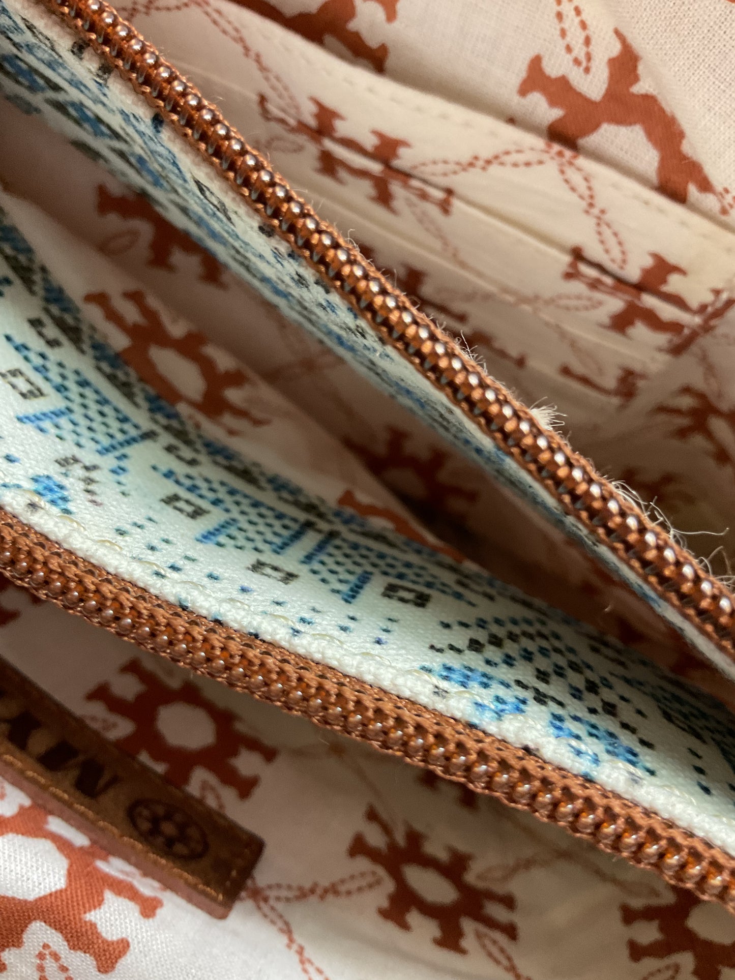 Crossbody By Myra In Snow Print, Size:Large