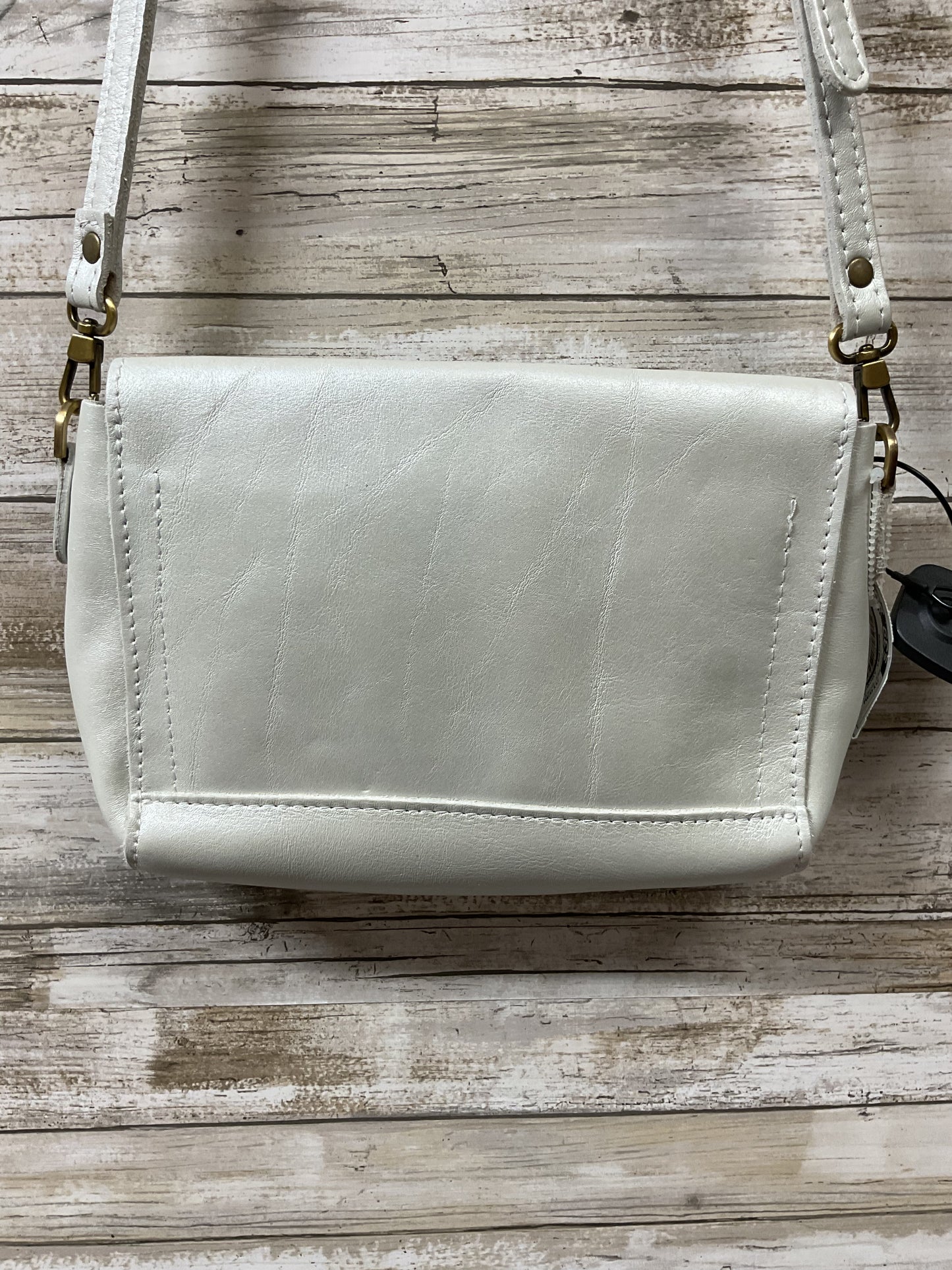 Crossbody Leather By Cma In White, Size:Medium