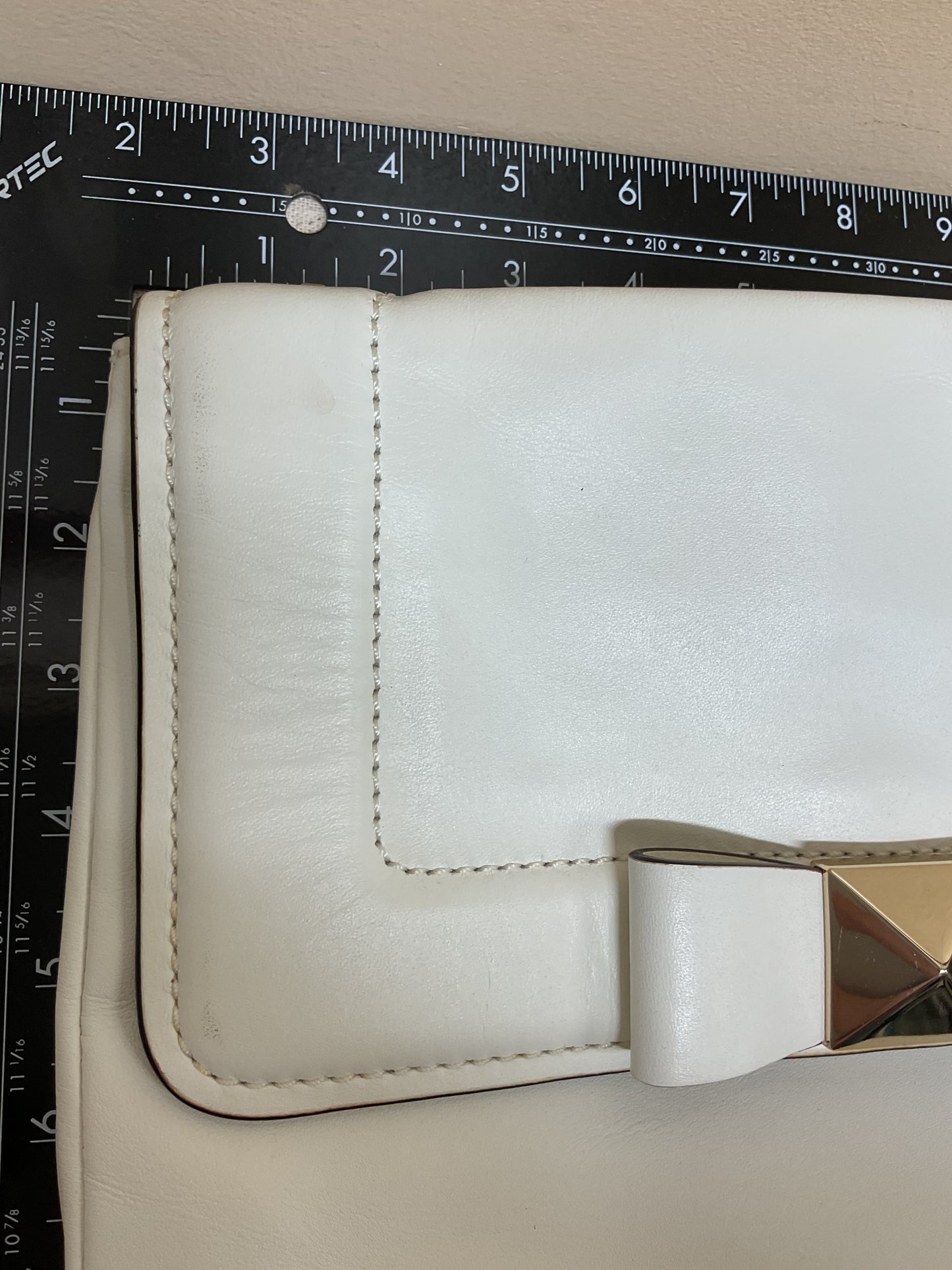 Crossbody Designer By Kate Spade In White, Size:Medium